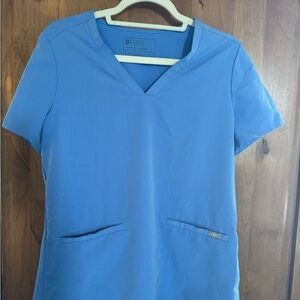 Figs Women's Short Sleeve V-Neck Scrub Top in Cornflower Blue
